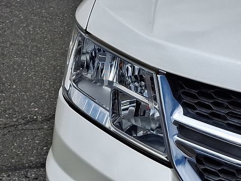 Used 2012 Dodge Journey American Value Package FWD image 27