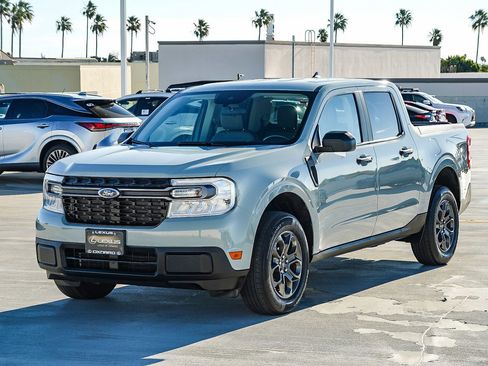 Used 2024 Ford Maverick XLT image 3