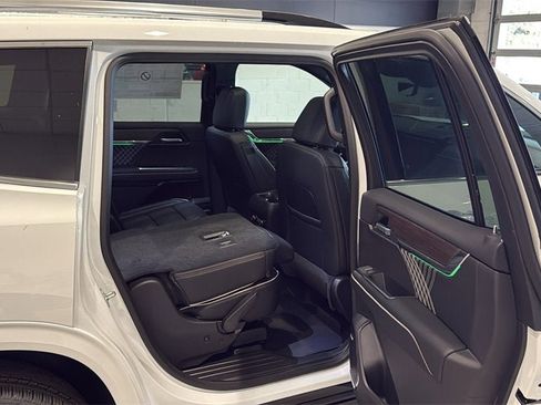 New 2026 GMC Acadia Denali w/ Super Cruise Package image 15