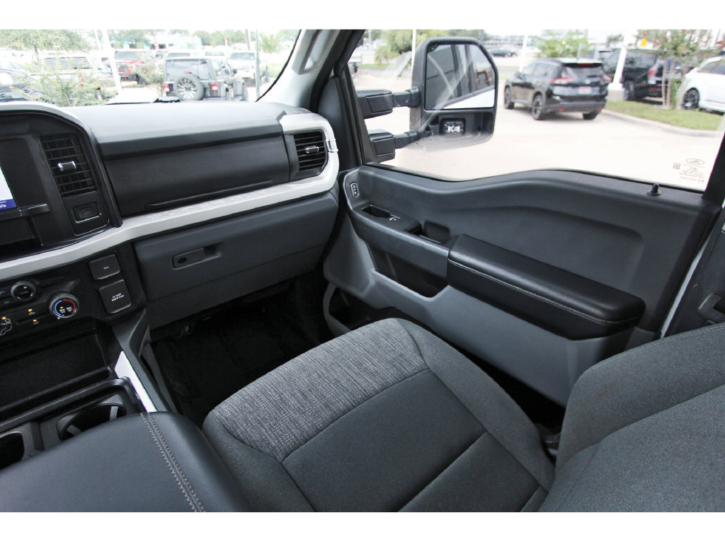 Used 2025 Ford F250 XLT w/ FX4 Off-Road Package AWD/4WD image 10