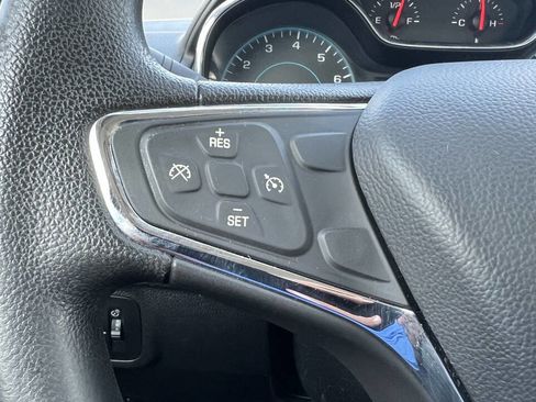 Used 2017 Chevrolet Cruze LT image 22