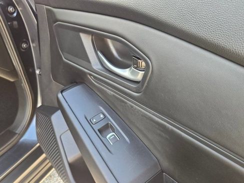 Used 2025 Honda Accord SE image 28