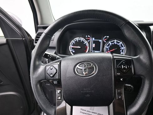 Used 2022 Toyota 4Runner TRD Off-Road Premium AWD/4WD image 20