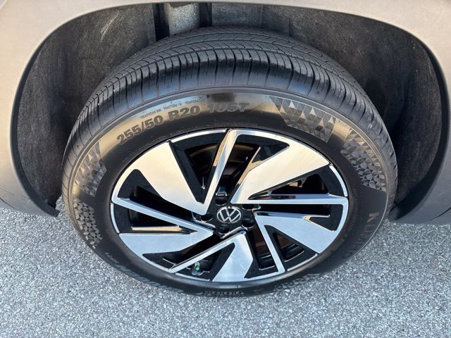 Used 2025 Volkswagen Atlas SE FWD image 13