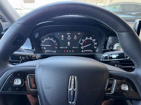 Used 2022 Lincoln Corsair AWD w/ Equipment Group 101A image 11