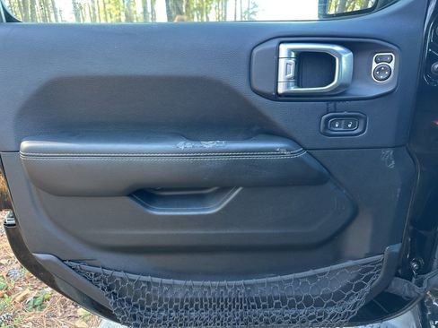 Used 2018 Jeep Wrangler Unlimited Sahara w/ LED Lighting Group image 13