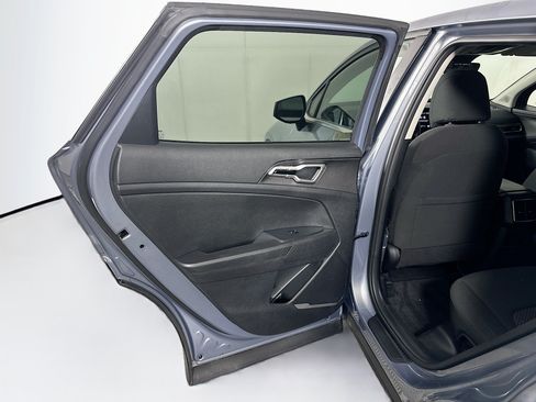 Used 2025 Kia Sportage LX FWD image 24