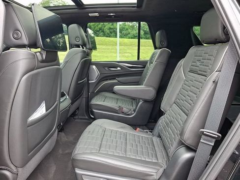 Certified 2024 Cadillac Escalade V AWD/4WD image 11