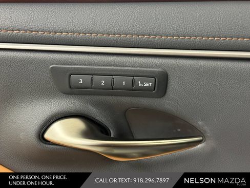 Used 2024 Lexus ES 350 w/ Premium Package FWD image 19