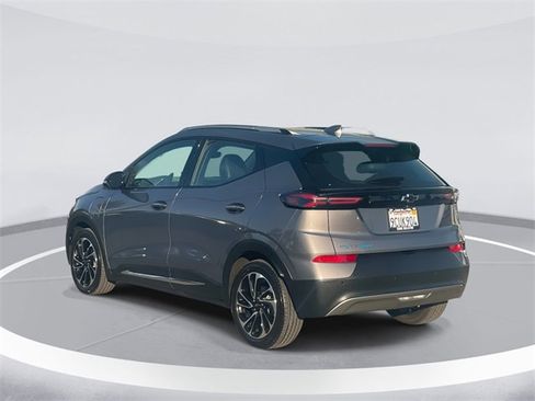Used 2022 Chevrolet Bolt EUV Premier image 5