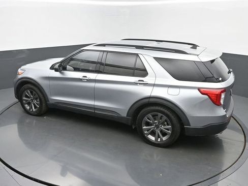 Used 2021 Ford Explorer XLT w/ Equipment Group 202A RWD image 42