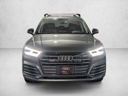 Used 2020 Audi Q5 e Premium Plus w/ Premium Plus Package image 2