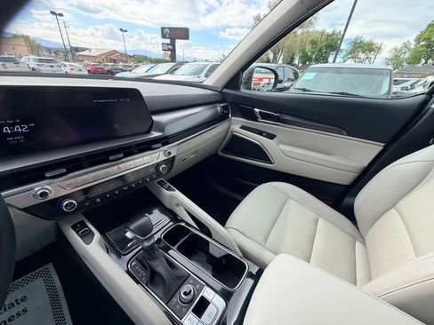Used 2024 Kia Telluride S AWD/4WD image 29