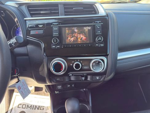 Used 2015 Honda Fit LX image 25