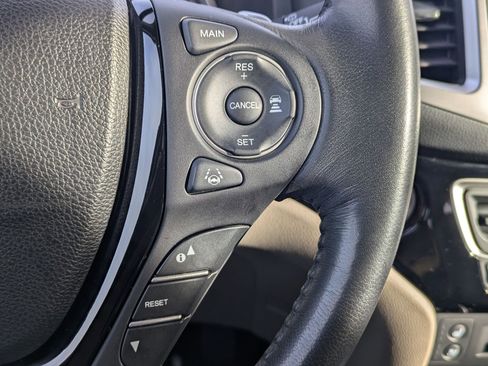 Used 2016 Honda Pilot Elite image 14