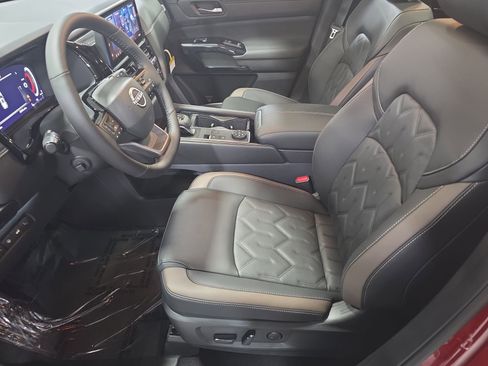 New 2026 Nissan Pathfinder Platinum AWD/4WD image 15