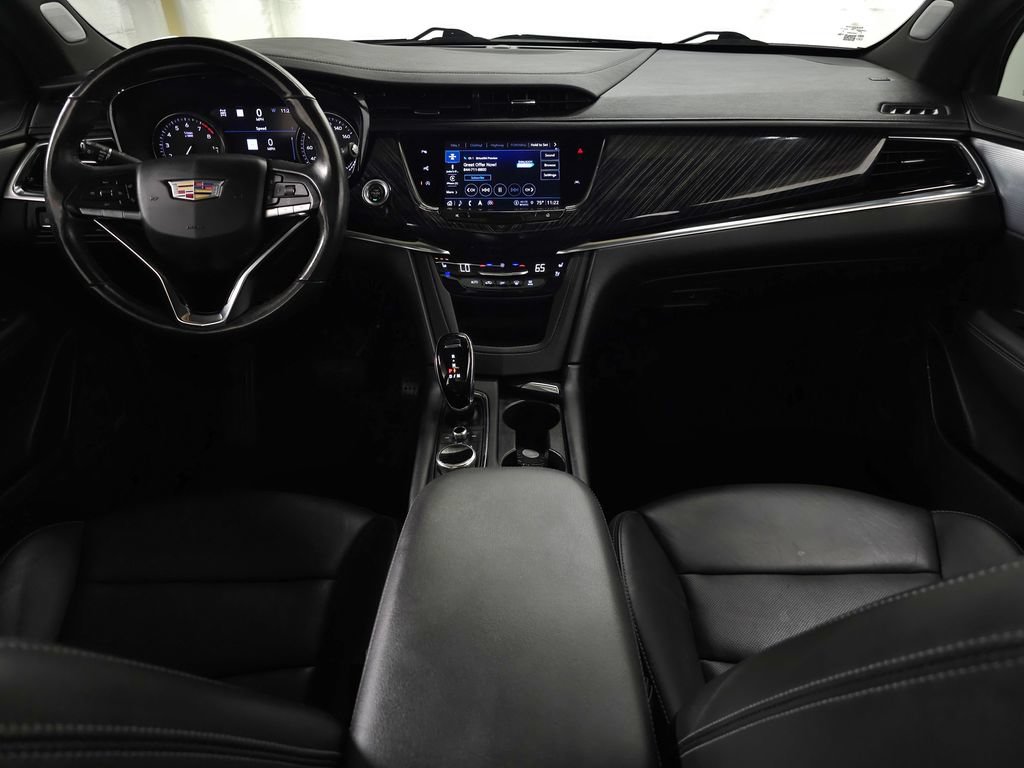 Used 2023 Cadillac XT6 Premium Luxury w/ Technology Package AWD/4WD image 12