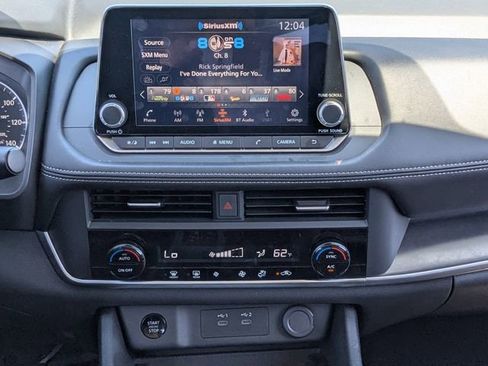 Used 2025 Nissan Rogue SV FWD image 16