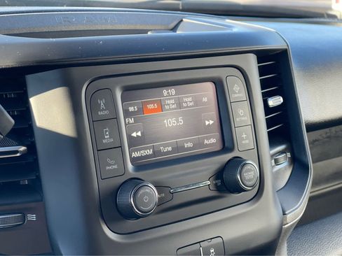 Used 2024 RAM 2500 Tradesman w/ Chrome Appearance Group image 15