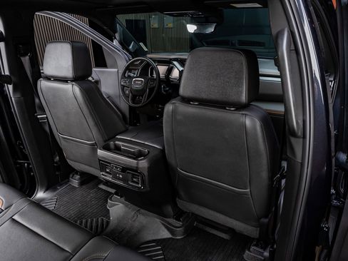 Used 2025 GMC Sierra 2500 AT4 w/ AT4 Premium Plus Package AWD/4WD image 32