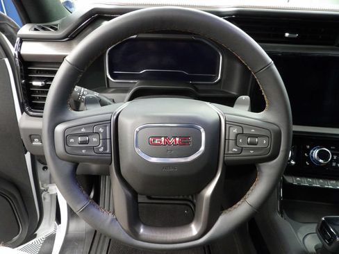 Used 2025 GMC Sierra 1500 AT4 w/ Technology Package AWD/4WD image 55