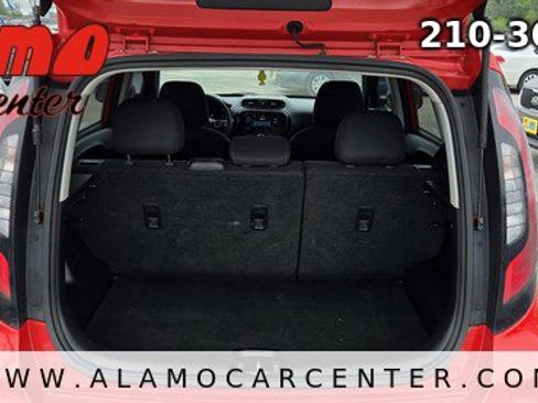 Used 2017 Kia Soul + FWD image 23