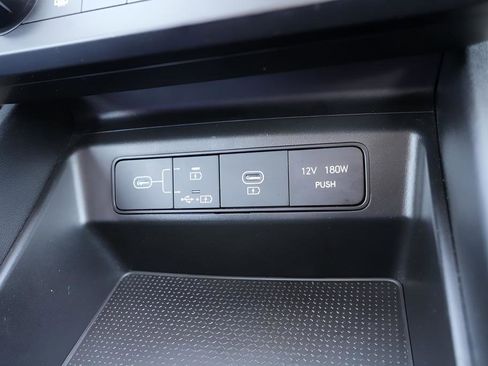 Certified 2025 Hyundai Tucson SE AWD/4WD image 32