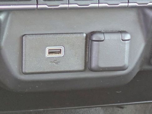 Used 2020 Chevrolet Silverado 1500 Custom w/ Custom Value Package image 26