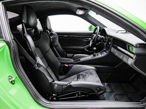Used 2018 Porsche 911 GT3 RWD image 48