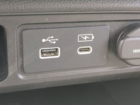 Used 2023 Honda Pilot EX-L image 18