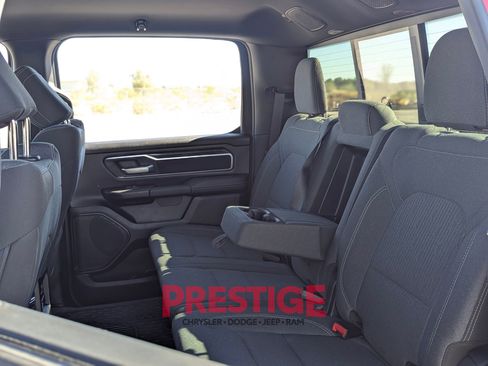 Used 2023 RAM 1500 Big Horn AWD/4WD image 34