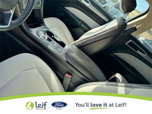 Certified 2020 Ford Fusion SE w/ Equipment Group 151A image 27