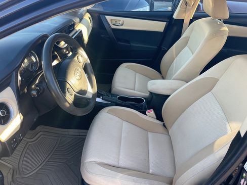 Used 2017 Toyota Corolla LE image 10