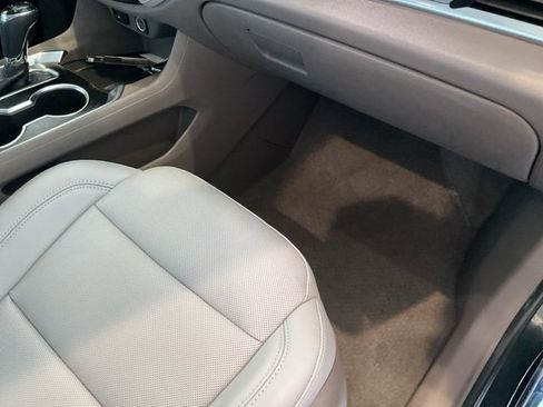 Used 2018 Chevrolet Traverse Premier w/ Driver Confidence II Package image 29