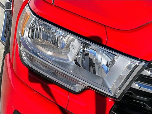 Used 2024 RAM 2500 Big Horn w/ Sport Appearance Package image 30