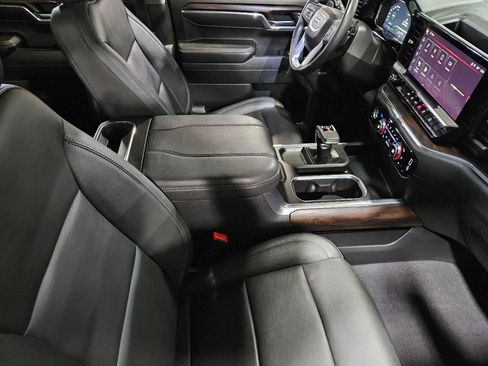 Used 2023 GMC Sierra 1500 SLT AWD/4WD image 25