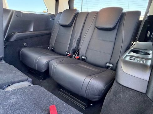 Used 2026 Mercedes-Benz GLS 450 4MATIC image 30