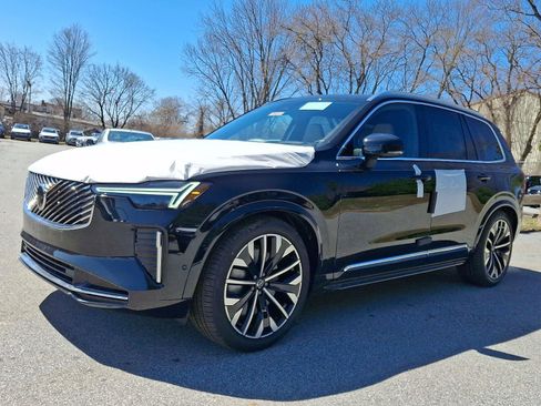 New 2026 Volvo XC90 T8 Ultra w/ Protection Package AWD/4WD image 2
