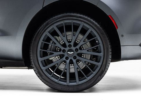 Used 2022 Aston Martin DBX AWD/4WD image 13