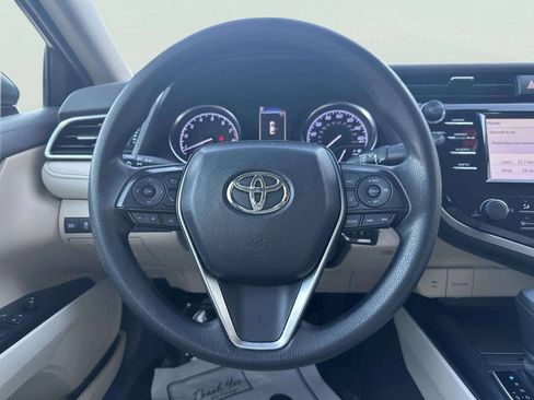 Used 2018 Toyota Camry LE FWD image 20