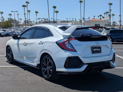 Used 2018 Honda Civic Sport image 8
