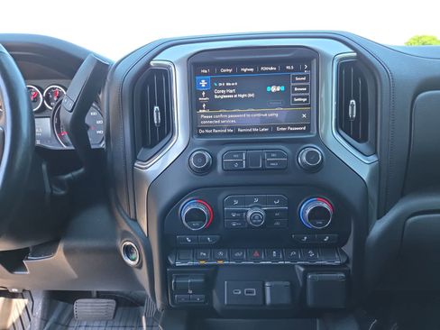 Used 2020 Chevrolet Silverado 1500 LT Trail Boss AWD/4WD image 24