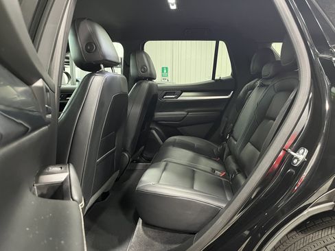Certified 2025 GMC Terrain Elevation w/ Elevation Premium Package AWD/4WD image 10