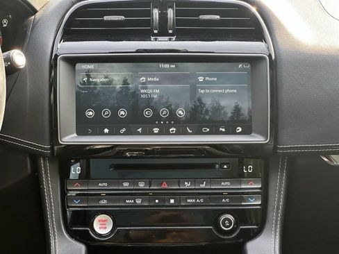 Used 2020 Jaguar F-PACE S image 29