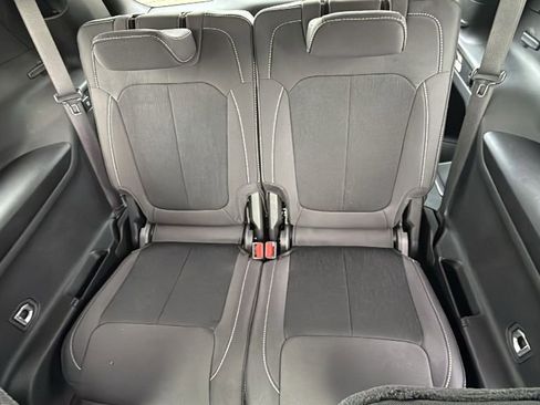 New 2025 Jeep Grand Cherokee L Laredo image 12