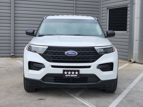 Used 2022 Ford Explorer 4WD image 3