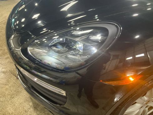 Used 2014 Porsche Cayenne S image 21