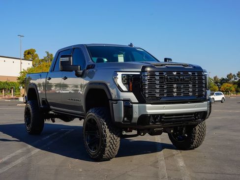 New 2026 GMC Sierra 2500 Denali w/ Denali Reserve Package AWD/4WD image 7