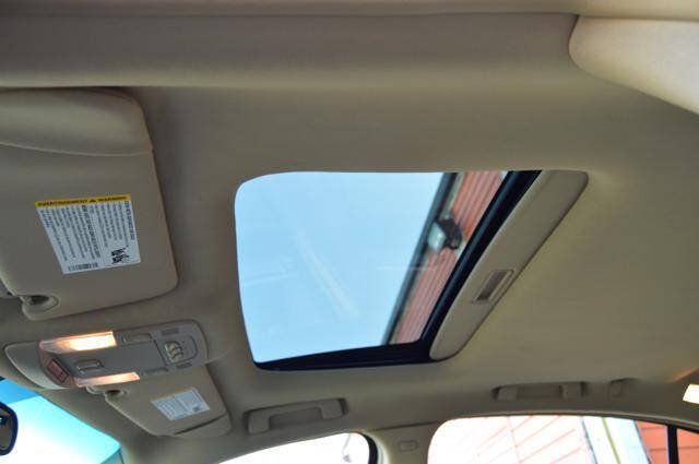 Used 2008 Buick Lucerne CXS FWD image 36