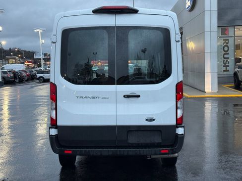 Used 2023 Ford Transit 250 Medium Roof image 4